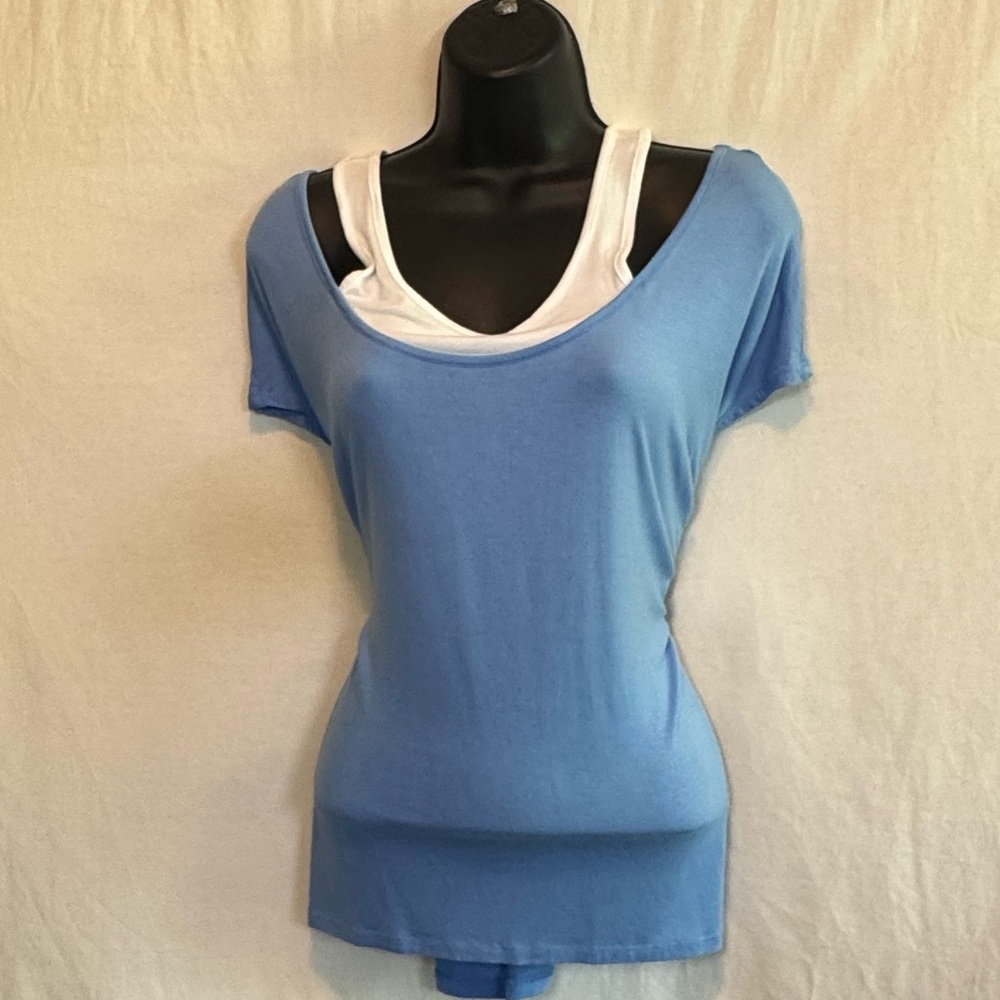 G-23 Anne Klein Blue & White Cold Shoulder Short Sleeve Pullover Blouse Size M